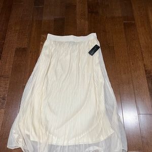 Pleated skirt